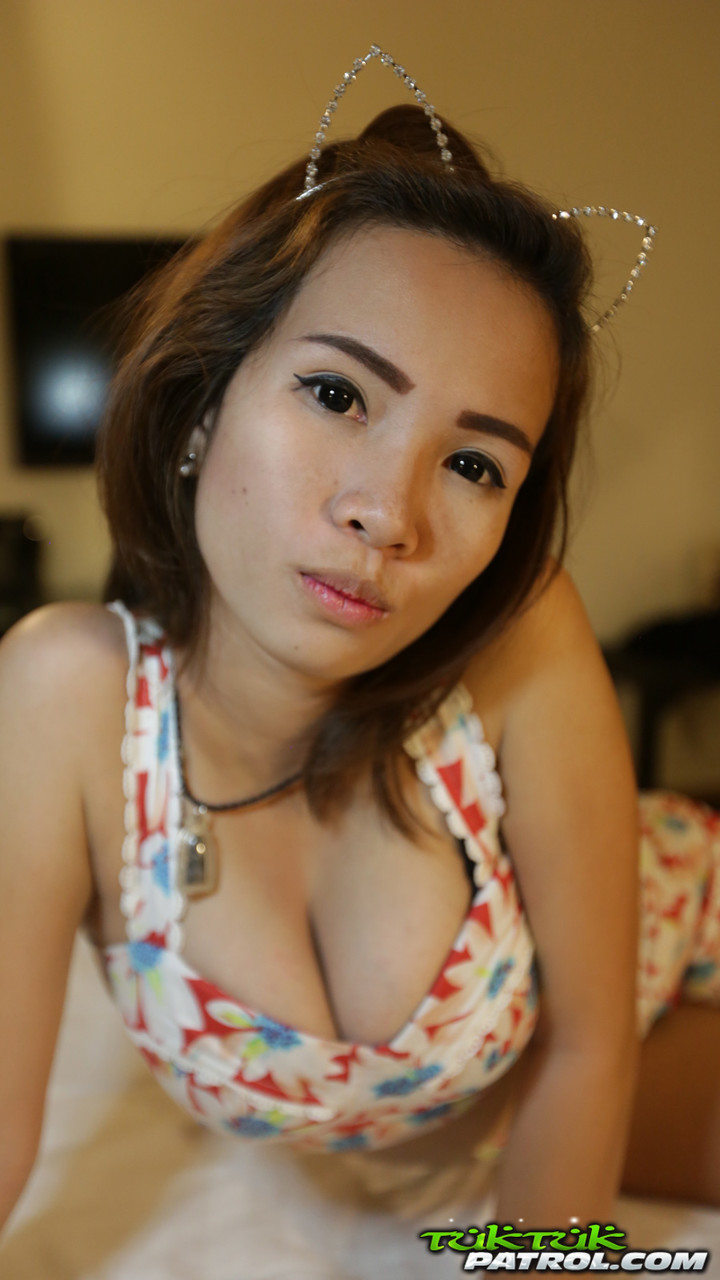Thai princess Jeaeb reveals her incredible big natural Asian breasts